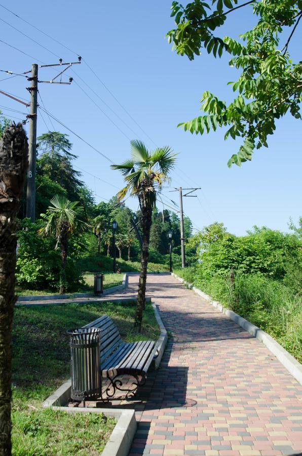 Гостевой дом Batumi Green Махинджаури Экстерьер фото
